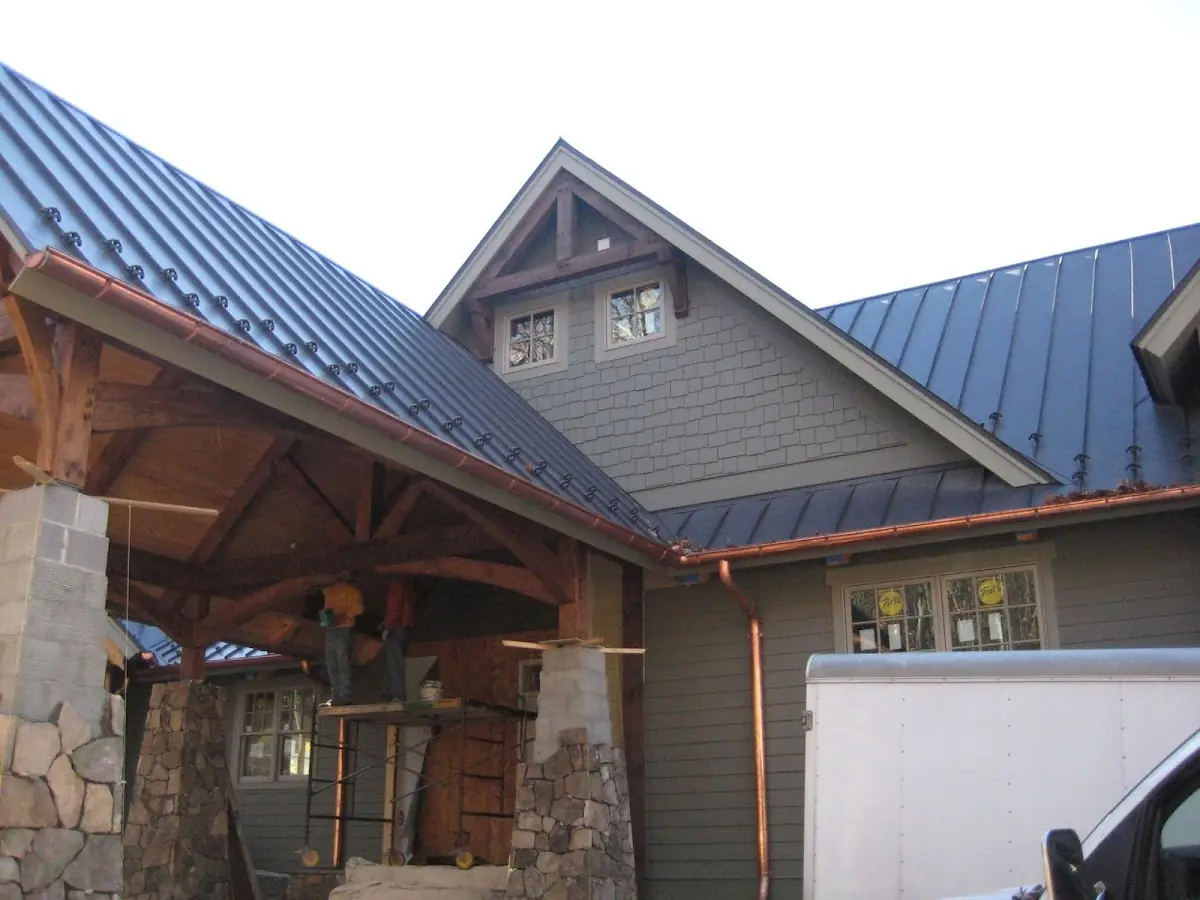 Craftsman Roofing team delivering quality roofing work in Mingoville